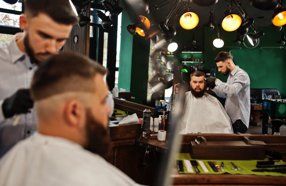 Get Master with Best Barber Shop Classes and Hairstyling Training Program